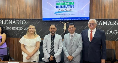 Ao (01) primeiro dia do mês de janeiro de dois mil e vinte e cinco, no decorrer dos trabalhos da Sessão Solene de Instalação da Legislatura 2025/2028 e Posse dos Senhores Vereadores e Senhoras Vereadoras, Prefeito e Vice – Prefeito eleitos, foi realizada a eleição da Mesa Diretora para o Biênio 2025/2026, no Plenário da Câmara Municipal Raimundo Clênio Pinheiro Landim, estabelecido á Avenida Marilandia, 081, centro, Jaguaretama- Ceará, estando presente os vereadores ANA KELLY FERREIRA DE QUEIROZ (PSB), CÍCERO ANTÔNIO CIPRIANO SILVA (UNIÃO BRASIL), FERNANDO ANTONIO FREITAS FERREIRA (UNIÃO BRASIL), FRANCISCO GEOSANAM SALDANHA LEITÃO (PSD), FRANCISCO REGINALDO BEZERRA HOLANDA (PSB), JAIRO BORGES DIÓGENES JÚNIOR (PSB), JOSÉ ANTÔNIO LOPES PEREIRA (UB), JOSÉ ERLÂNIO LIMA FREITAS (PSB), JOSÉ AURILIO PEIXOTO (UNIÃO BRASIL), RAIMUNDO PEREIRA PINHEIRO FILHO (UNIÃO BRASIL), SAMYLLA SALDANHA FÉRRER OLIVEIRA (PSDB).  Referida Sessão foi Presidida pelo Senhor Vereador José Erlânio Lima Freitas – vereador mais bem votado e Secretariado pelo Vereador Jairo Borges Diógenes Júnior. O Senhor Presidente dos trabalhos disse que os interessados em concorrer aos cargos da Mesa deviriam inscrevê-la na Mesa, sendo apresentada uma única CHAPA Denominada – “LEGISLATIVO COM SIMPLICIDADE”, tendo como PRESIDENTE: FERNANDO ANTÔNIO FREITAS FERREIRA; VICE-PRESIDENTE: ANA KELLY FERREIRA DE QUEIROZ; 1º SECRETÁRIO: JOSÉ ERLÂNIO LIMA FREITAS E 2º SECRETÁRIO: RAIMUNDO PEREIRA PINHEIRO FILHO, a qual por consenso do plenário foi a mesma eleita por aclamação. Proclamado o resultado o Presidente DECLAROU empossada a Mesa Diretora para o BIÊNIO 2025/2026 da Câmara Municipal de Jaguaretama/CE com a seguinte composição: 

PRESIDENTE: Fernando Antônio Freitas Ferreira 
VICE-PRESIDENTE: Ana Kelly Ferreira de Queiroz 
1º SECRETÁRIO: Erlânio Lima Freitas
2º SECRETÁRIO: Raimundo Pereira Pinheiro Filho