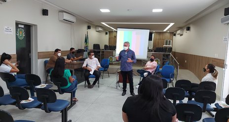 Mesa Diretora da Câmara Municipal se reúne com prestadores de serviços