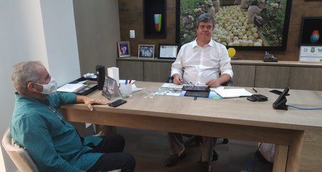 Júnior Souza discute com Luiz Barcelos sobre o prolongamento do acesso a partir do distrito de Soledade até o Ceará