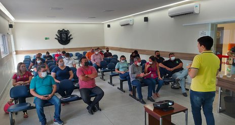 Escola do Legislativo realiza palestra 'Comunicação Eficiente' com Thullyo Alves
