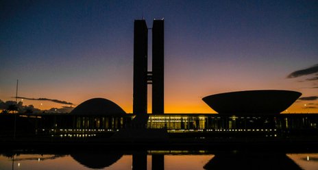 Emendas dos congressistas do Ceará excluem 46% dos municípios do Estado